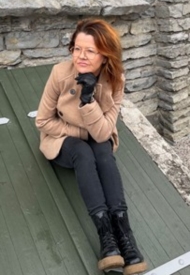 Formidler livets erfaringer gjennom vare dikt