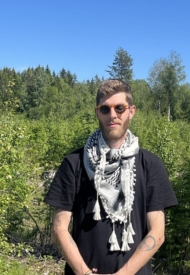 Gråtkvalt poesi og kjærlighet til folket